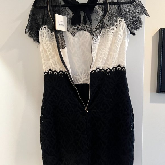 Dress - Picture 3 of 4